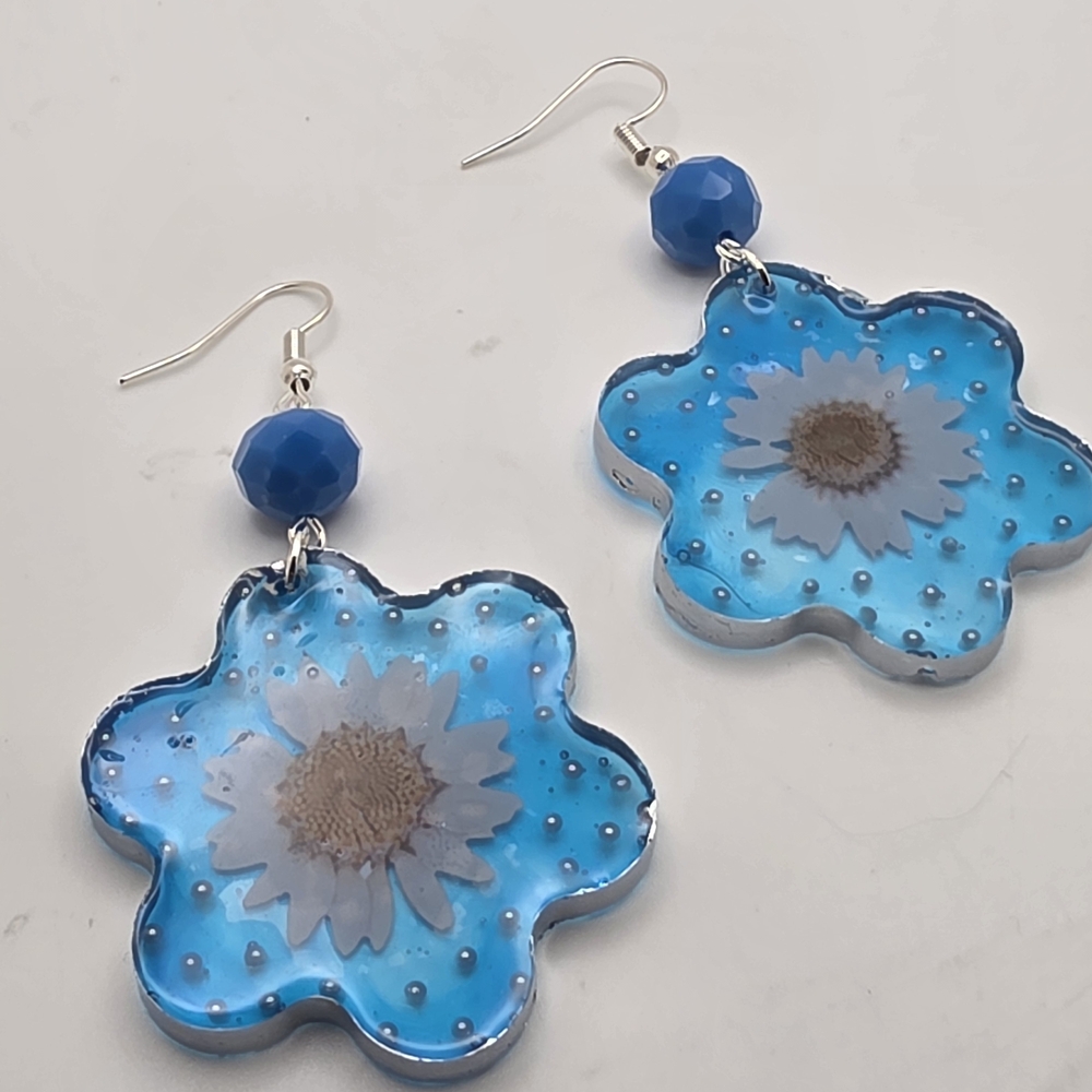 Daisy Delight Blue Flower Earrings